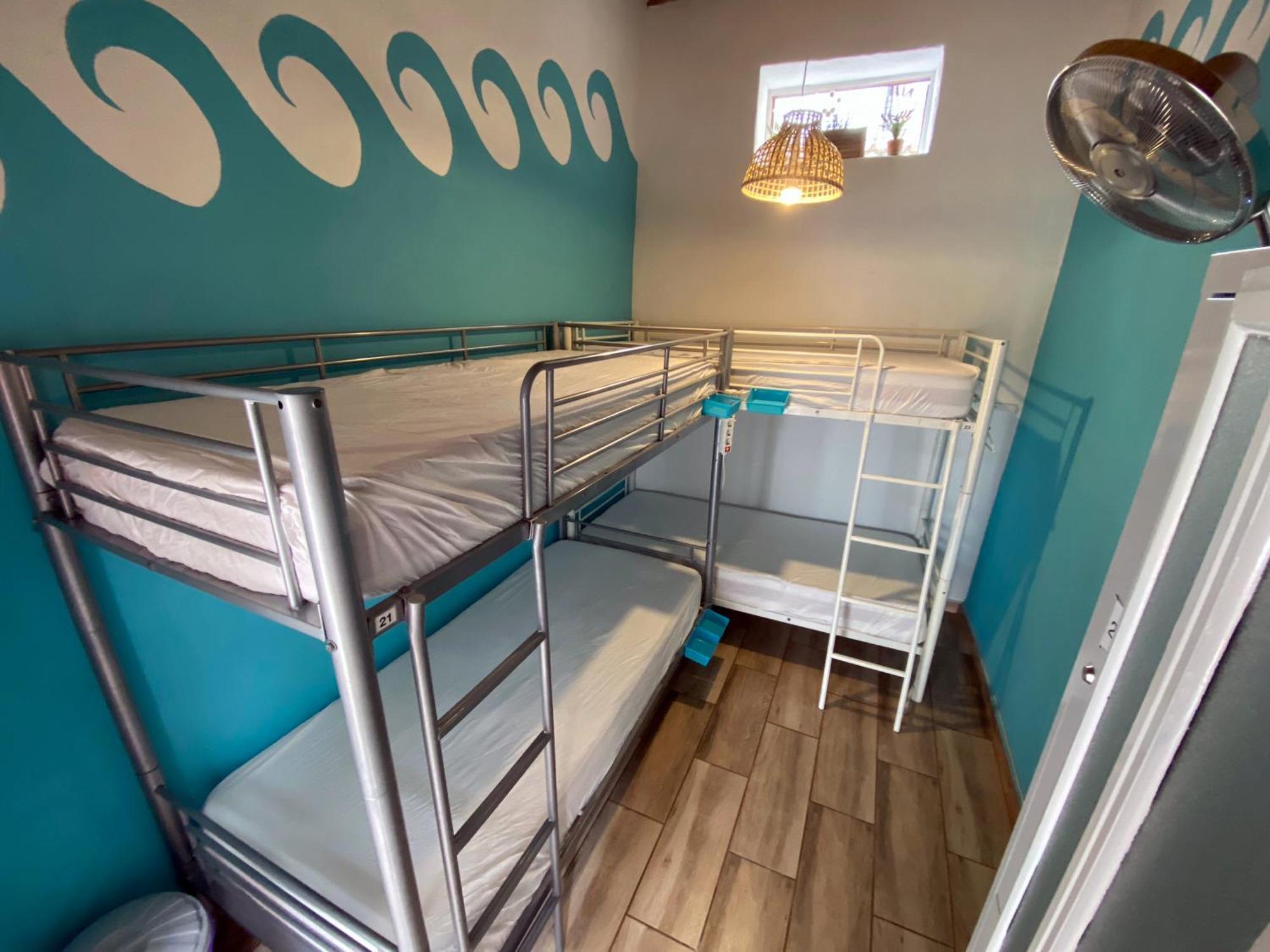 Orange Terrace Hostel Albufeira Oda fotoğraf